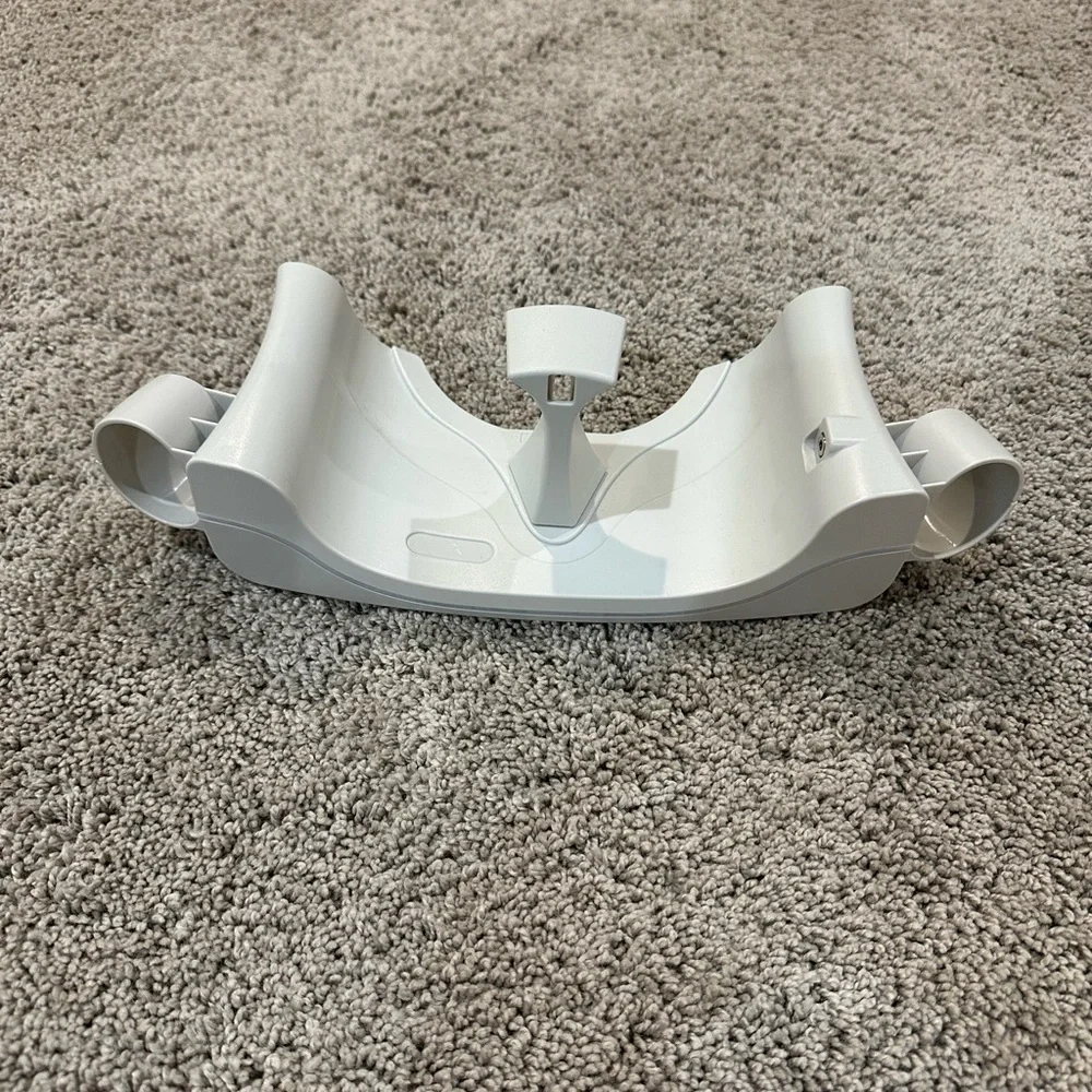 VR wall mount stand charging dock for oculus quest 2